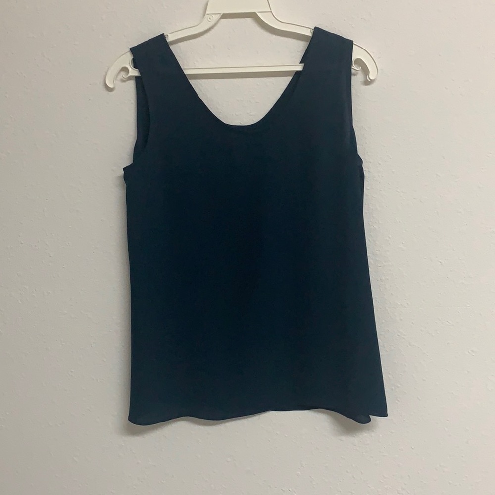 Anne Namba dark blue sleeveless blouse